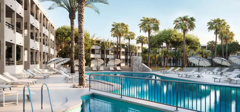3D-Architekturvisualisierung eines Resortpools mit Palmen, Liegen und umliegenden Gebäuden
