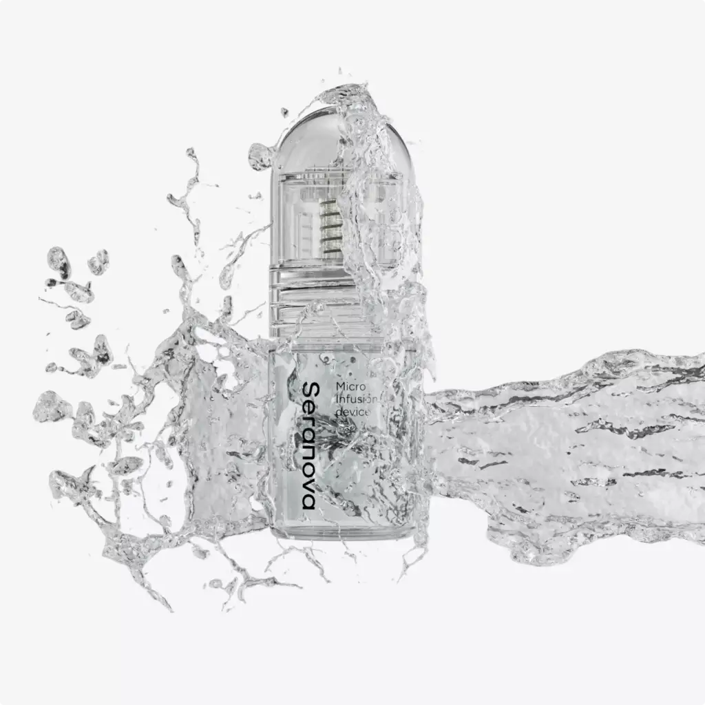 Portfolio 3D-Produktmodellierung: Transparentes Infusionsgerät mit Flüssigkeitsspritzer