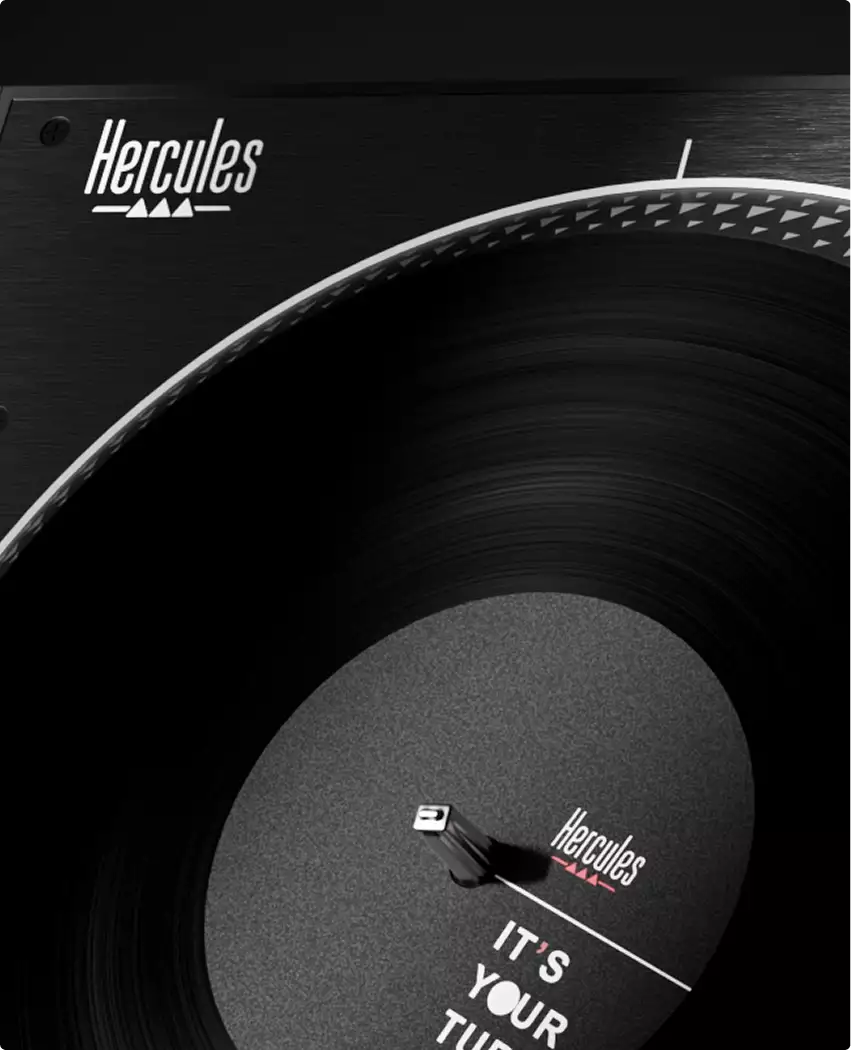 DJ pult 3D rendering close up of turntable platter with playback buttons and controls visible