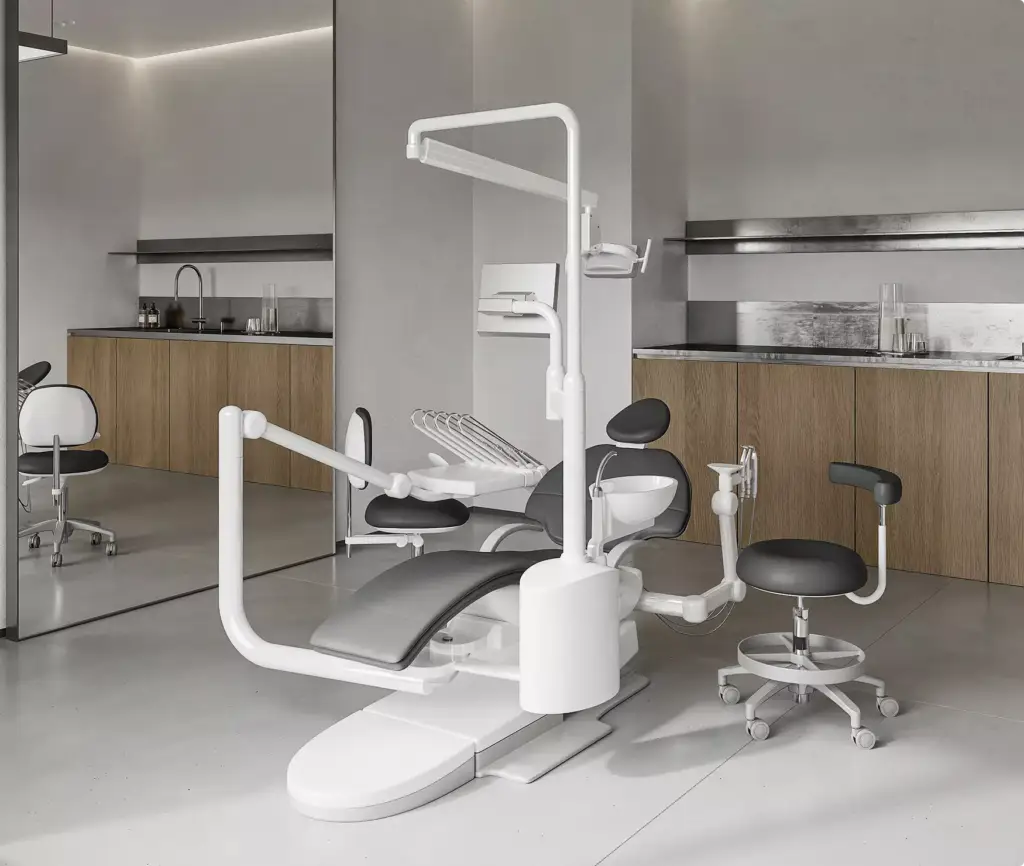 Primo piano di strumenti odontoiatrici professionali nel rendering di uno studio dentistico moderno e pulito