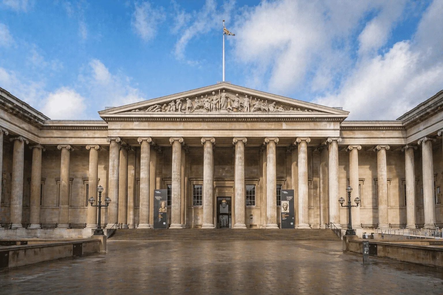 Federal Architecture: America's Refined Neoclassical Style Columned neoclassical landmark in the classical tradition that shaped Federal-style public buildings