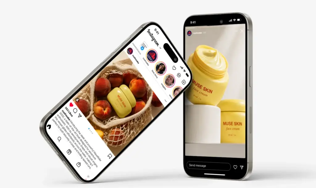 Smartphone che mostra la crema viso in un feed e-commerce e social accanto al barattolo, visualizzazione di prodotto con AI.