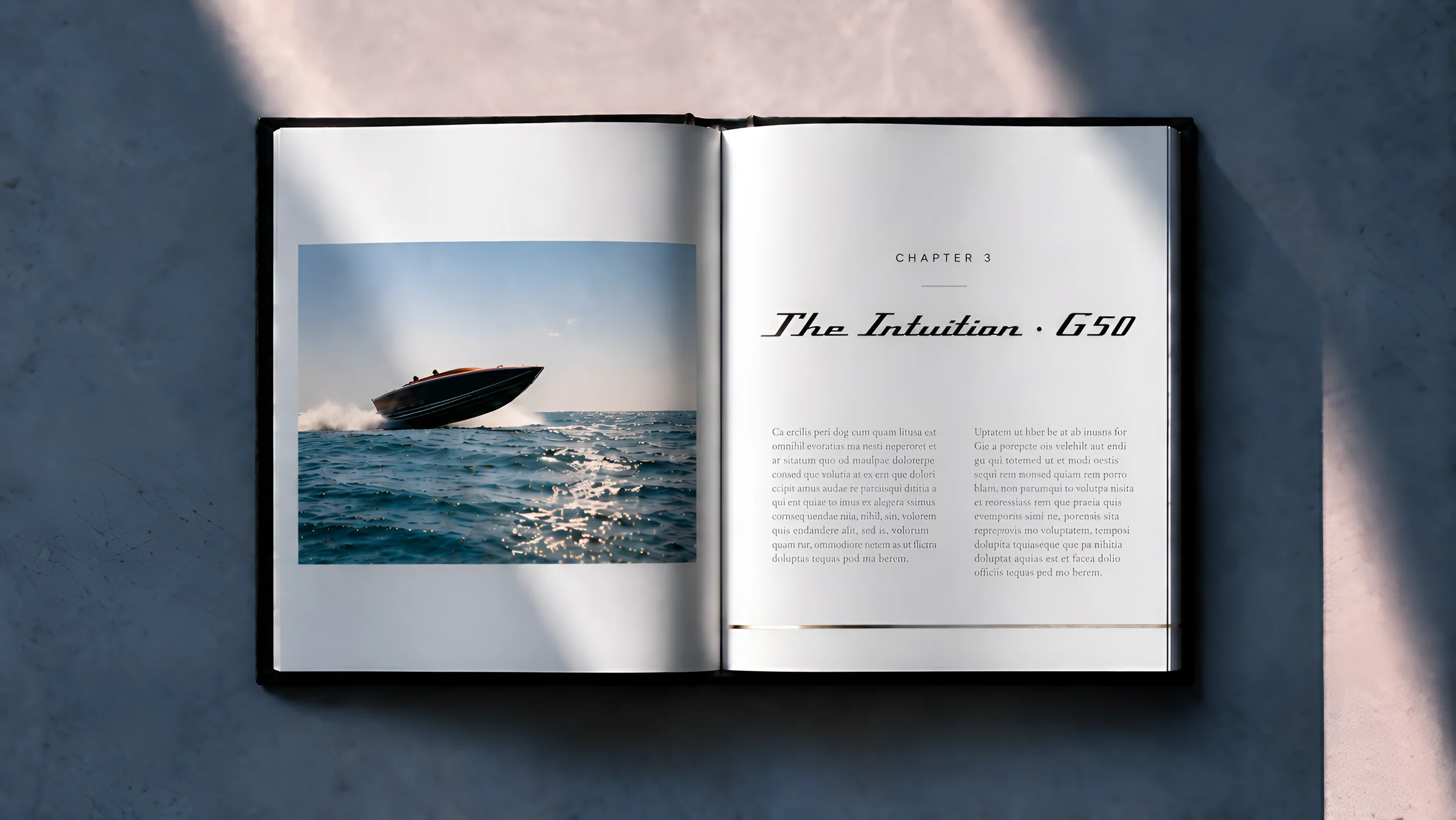 Doppia pagina con un motoscafo sportivo che salta un’onda sulla pagina sinistra e il titolo del capitolo “The Intuition G50”