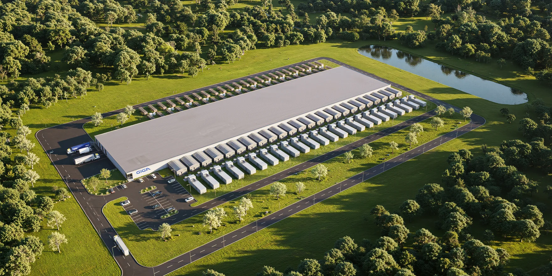Render aéreo de um campus de data center de IA com um extenso galpão térreo, fileiras de dry coolers, estacionamento e um lago em meio à mata