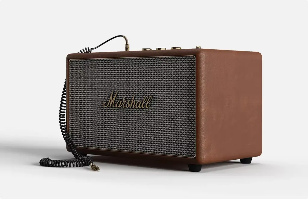 Vintage style speaker with textured grille on white background, product rendering clean studio